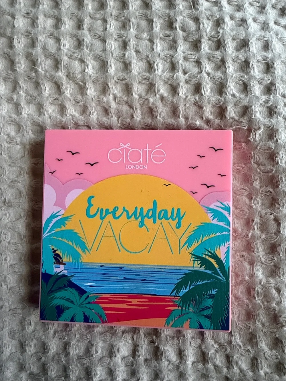 Ciaté London Everyday Vacay Pink Eyeshadow & Face Palette - Pink Neutrals